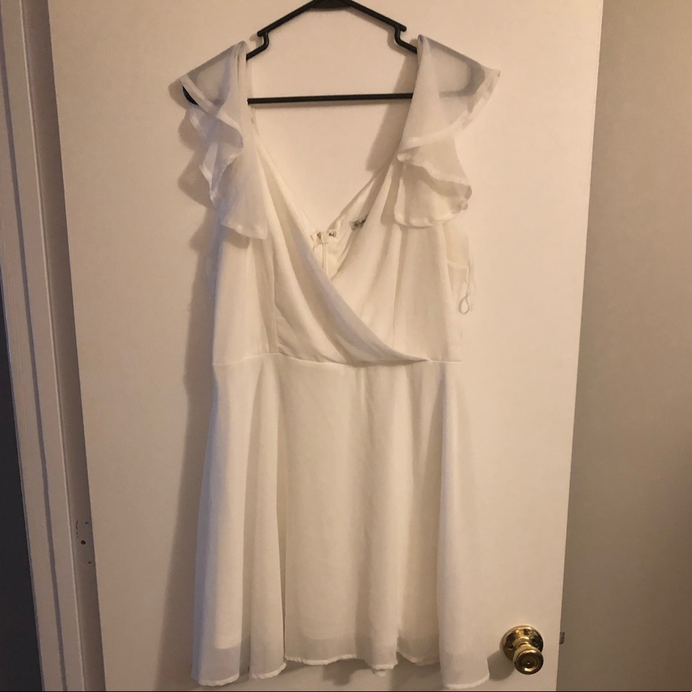 NWT Charlotte Russe White Short Dress Size XL